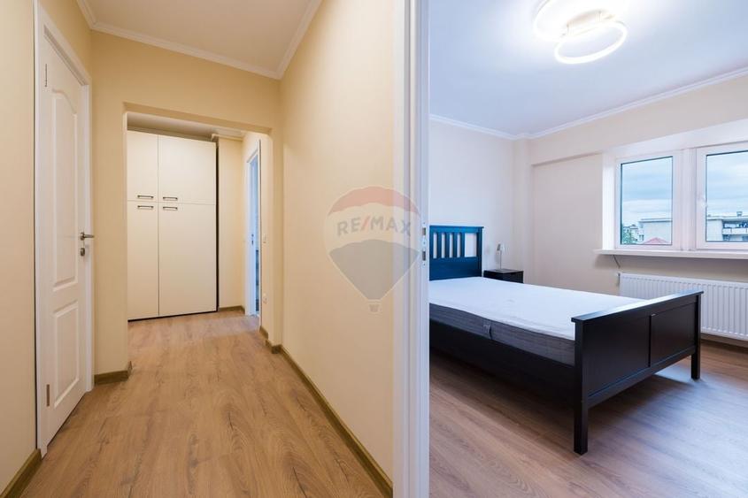 Apartament cu 2 camere decomandat în Calea București