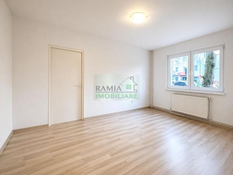 Apartament cu 2 camere semidecomandat în Gemenii
