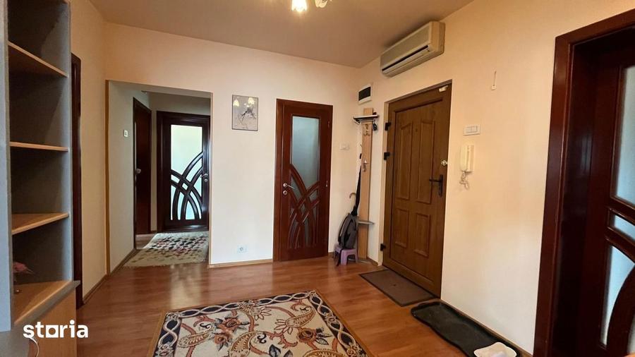 Apartament cu 4 camere, mobilat în Punctele Cardinale