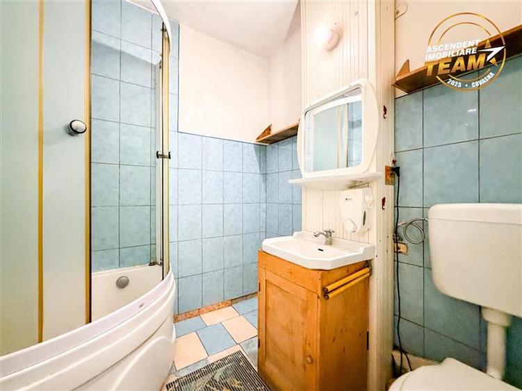 Apartament cu 3 camere decomandat în Malnaș-Băi
