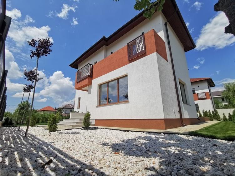 Casă individuală cu 4 camere cu Teren 530 Mp în Săftica