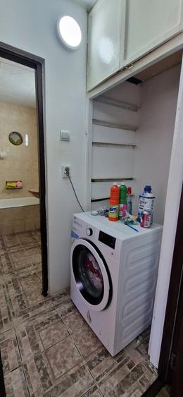 Apartament cu 2 camere semidecomandat, mobilat în Craiovița Nouă