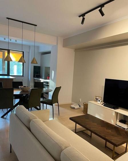 Apartament cu 3 camere, mobilat în Domenii