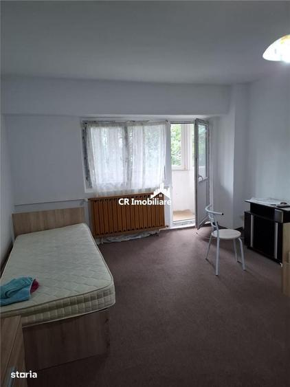 Garsonieră decomandată în Vitan