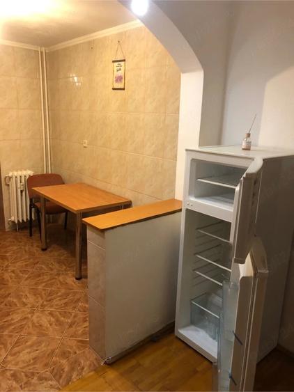 Inchiriez apartament cu 2 camere in zona buna a Craiovei - 8