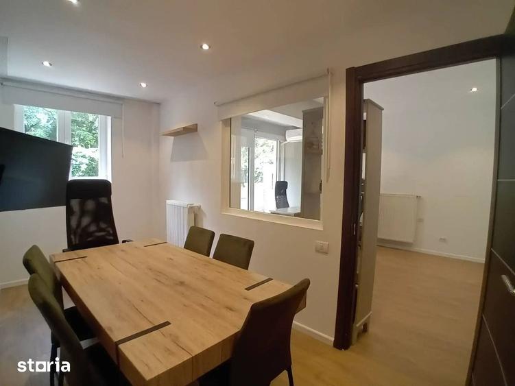 Apartament cu 4 camere în Victoriei