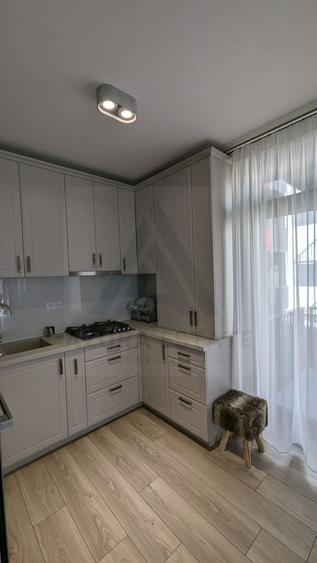 Apartament cu 3 camere decomandat, mobilat în Șelimbăr