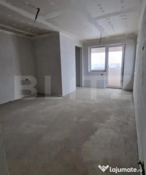 Casă cu 4 camere cu Teren 319 Mp în Stolna