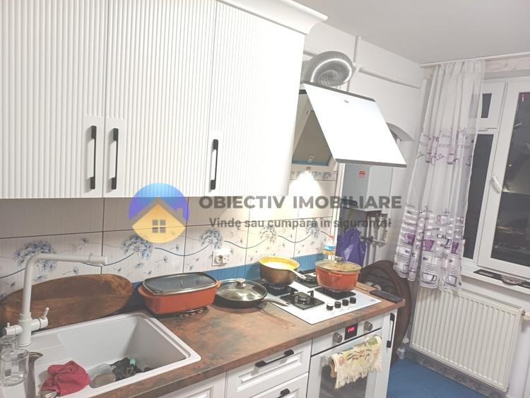 Apartament cu 4 camere decomandat, mobilat în Dărmănești