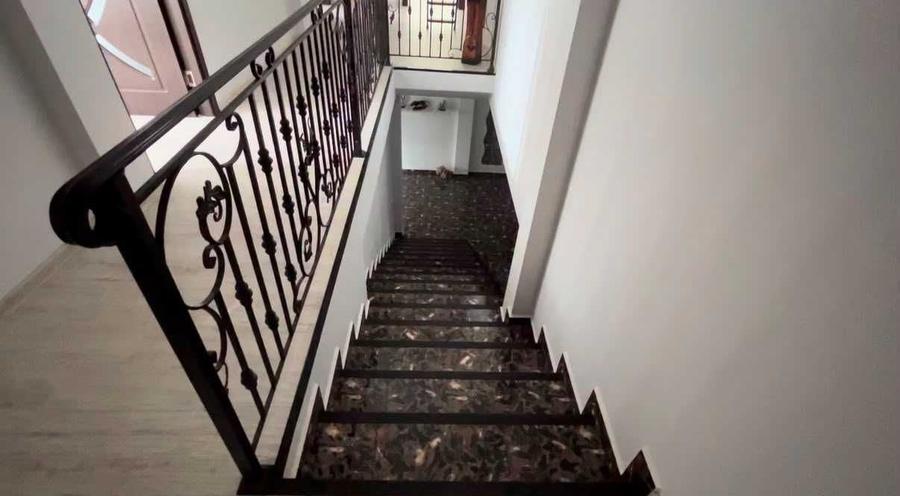 Casă cu 4 camere în Grivița