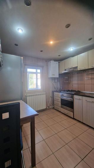Apartament cu 2 camere decomandat în Est