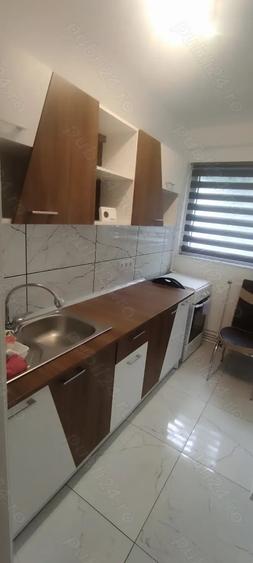 Apartament cu 2 camere semidecomandat în Moroasa 1