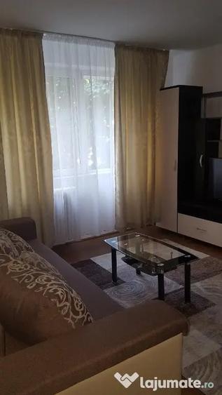 Apartament cu 3 camere semidecomandat în Chibrit