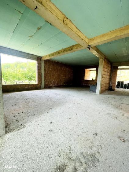 Casă cu 4 camere în Hidiș