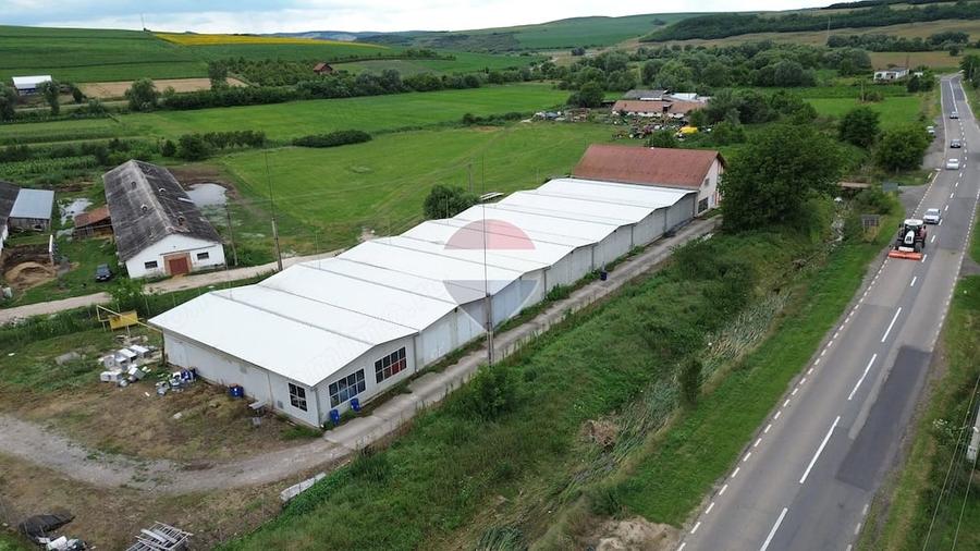 Spațiu comercial, de 1,242 mp, în Blăjel