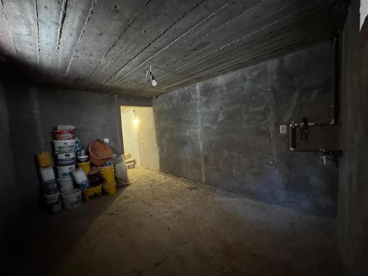 Casă individuală cu 6 camere cu Teren 1062 Mp în Ghercești