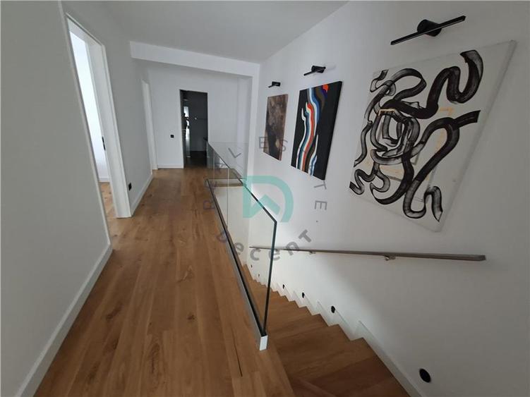 Apartament cu 4 camere decomandat în Drumul Poienii