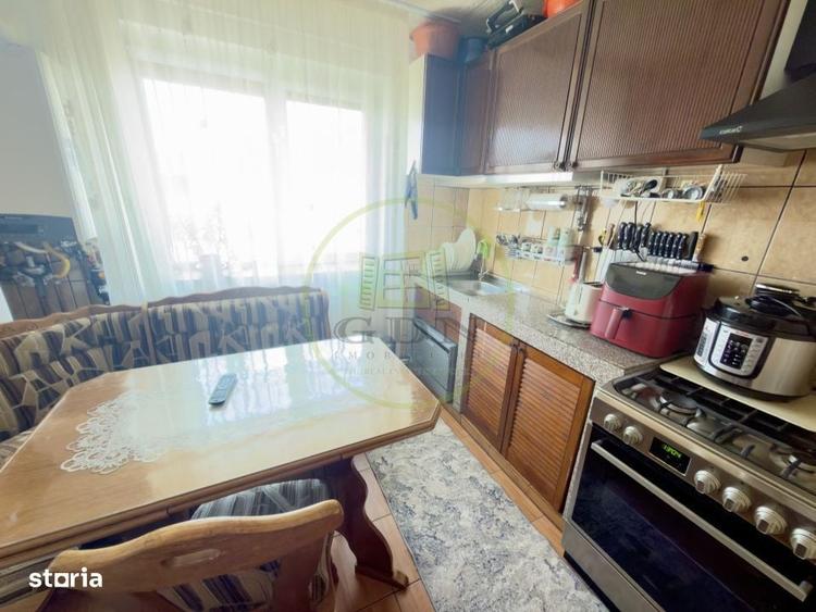 Apartament cu 2 camere semidecomandat în Craiovița Nouă
