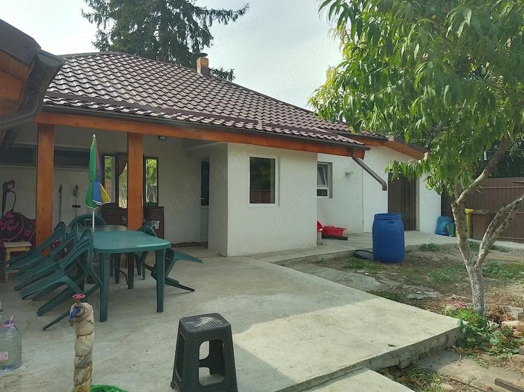 Casă cu Teren 2000 Mp în Oprișenești