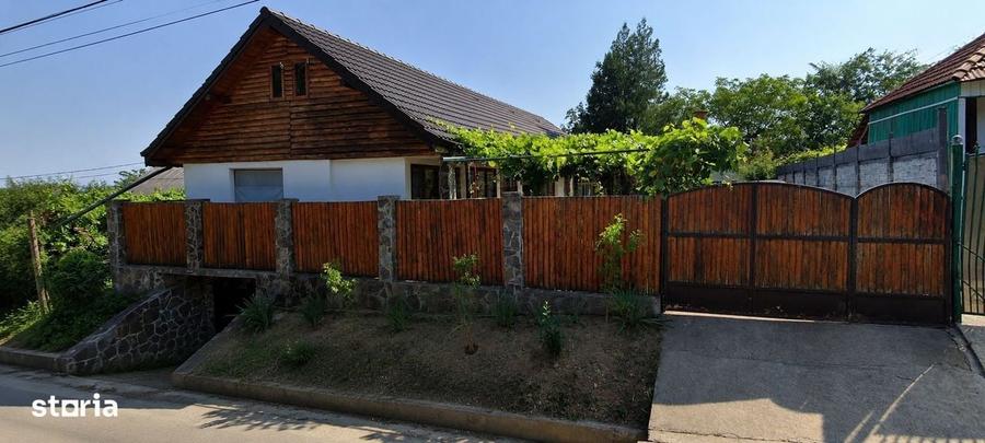 Casă cu 3 camere în Central