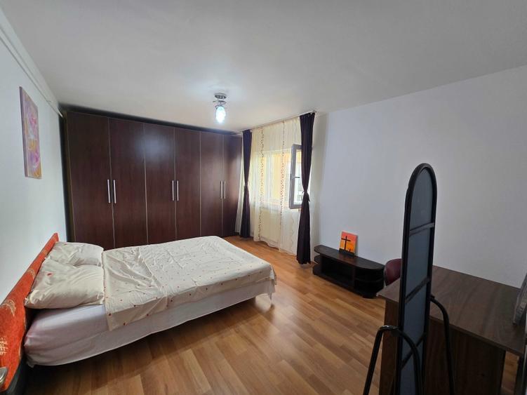 Apartament cu 2 camere decomandat în Zorilor