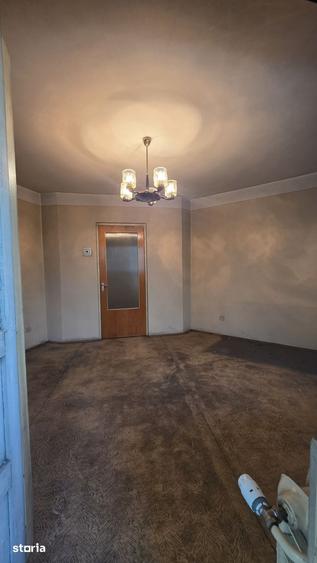 Apartament cu 2 camere decomandat în Gara de Nord