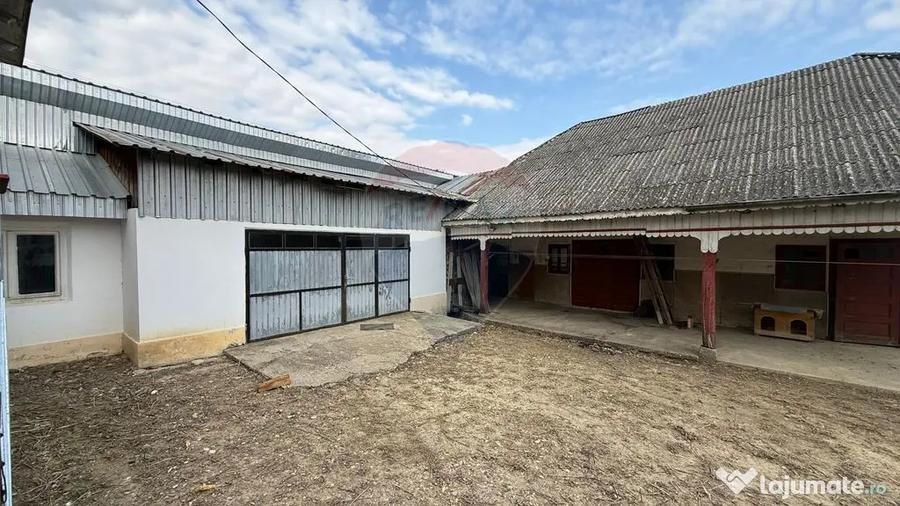 Casă cu 3 camere cu Teren 990 Mp în Fitionești