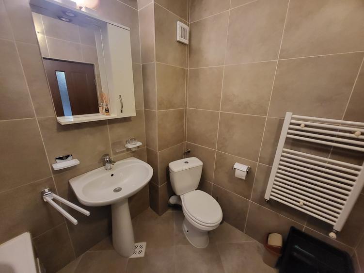 Apartament cu 2 camere semidecomandat în Plopilor