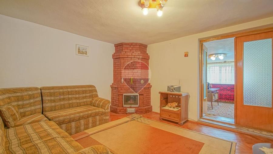 Casă individuală cu 5 camere cu Teren 1555 Mp în Satulung