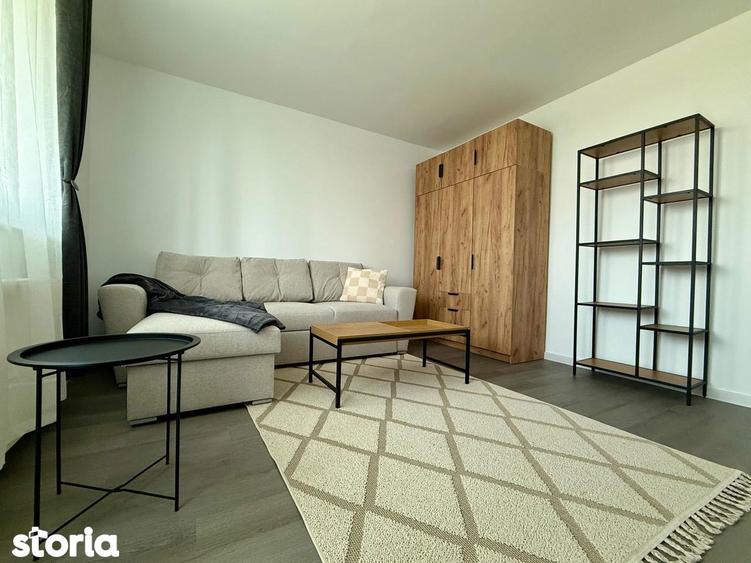 Apartament cu 3 camere decomandat în Cornișa