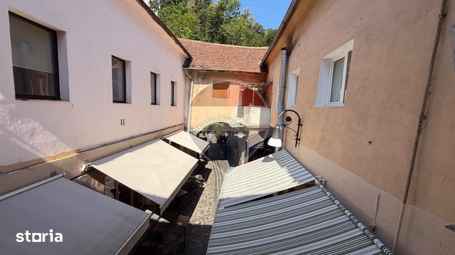 Spa?iu pentru birouri in Pia?a Sfatului | 65 mp | Etaj 1 - 5