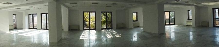 Birou, de 438 mp, în Dacia