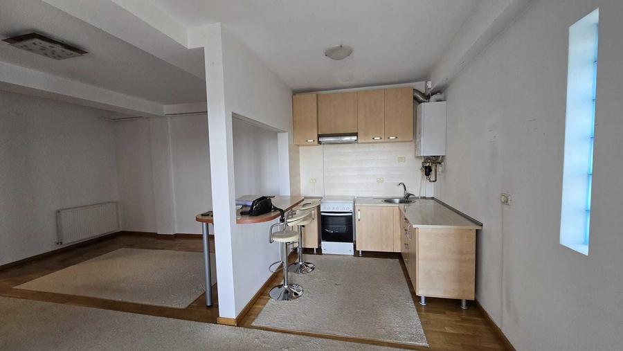 Proprietar vand apartament cu 2 camere, loc de parcare si boxa in bloc construit in 2008, Fratelia - 4