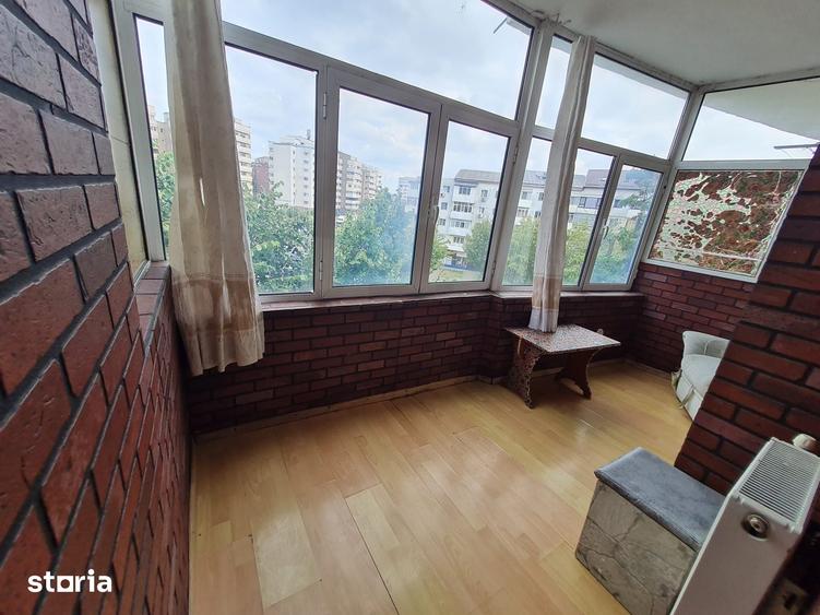Apartament cu 3 camere decomandat în Mioriței