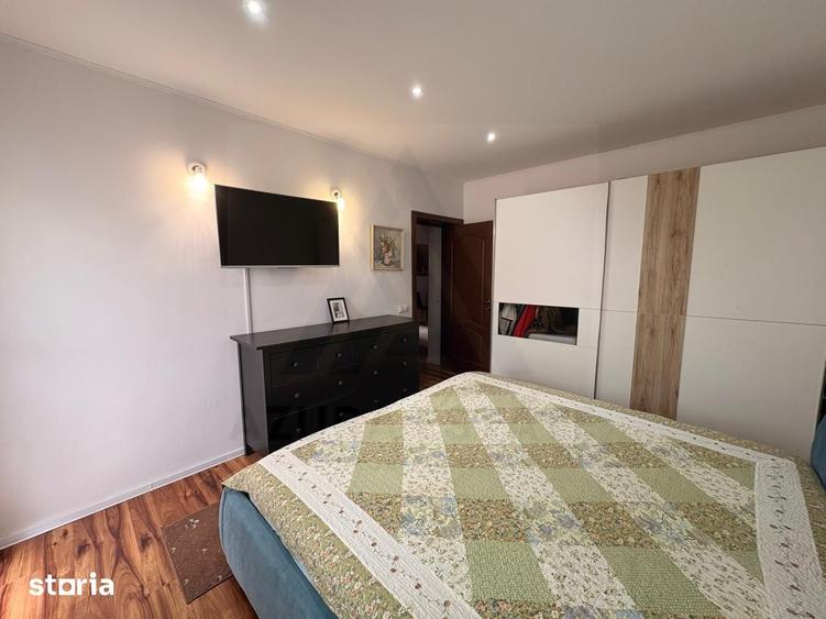 Casă cu 5 camere cu Teren 250 Mp în Lazaret