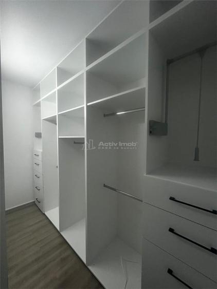 Casă cu 4 camere cu Teren 350 Mp în Central
