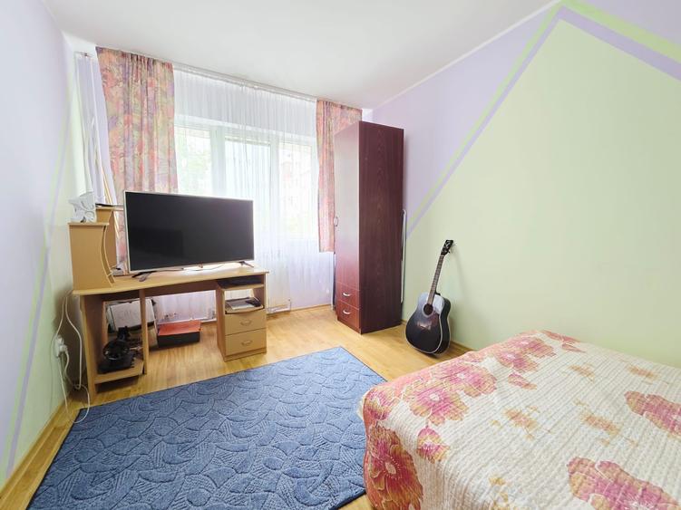 Apartament cu 2 camere decomandat în Micro 21