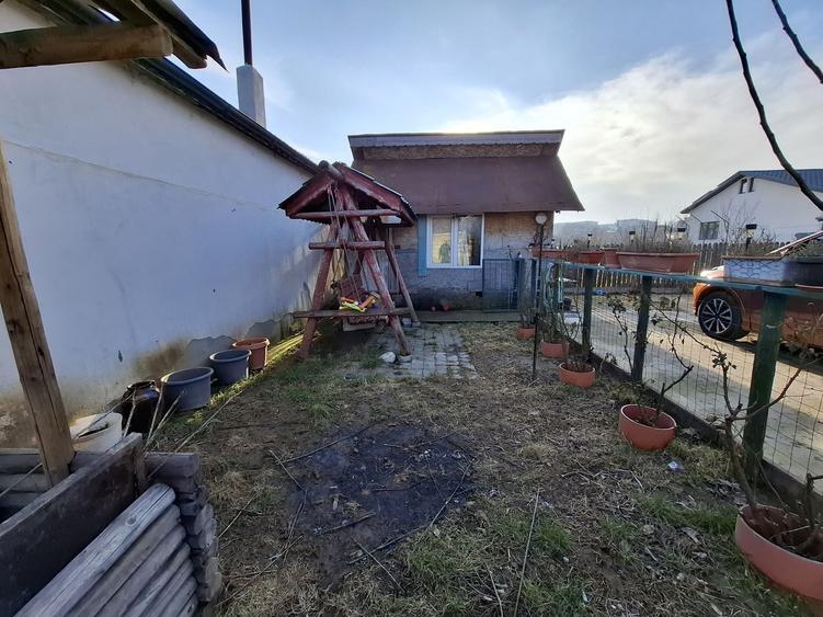 Casă cu 4 camere în Lacu