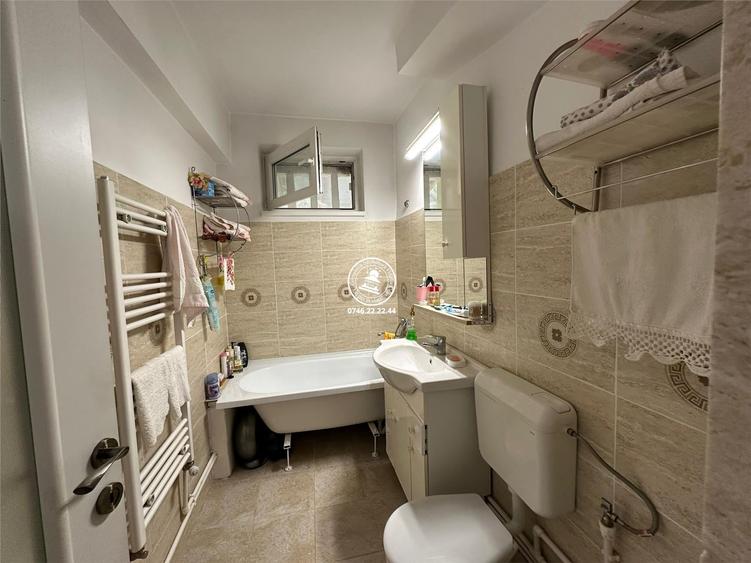 Apartament cu 3 camere decomandat, mobilat în Tătărași