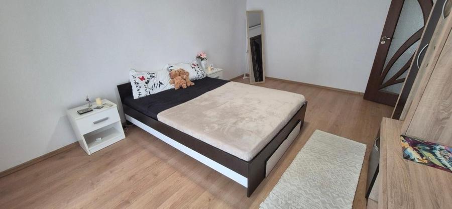 Apartament cu 2 camere decomandat în Nicolina