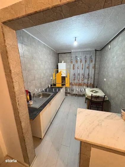 Apartament cu 2 camere semidecomandat în Craiovei