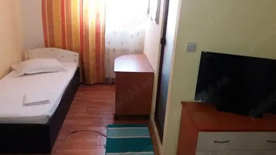Casă cu 6 camere cu Teren 600 Mp în Geamăna
