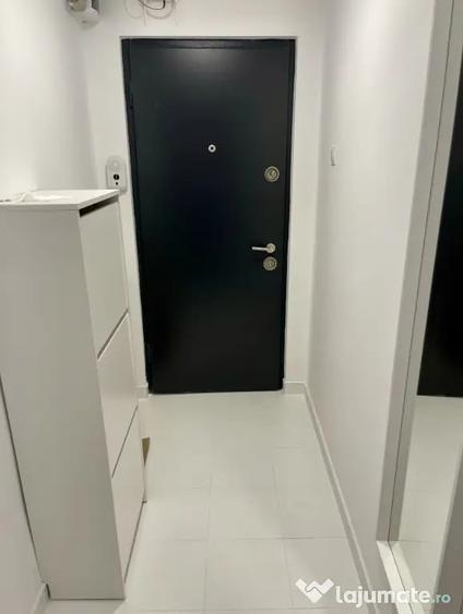 Apartament cu 2 camere decomandat în Victoriei