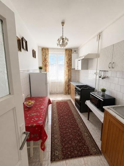 Apartament cu 2 camere decomandat în Săvinești