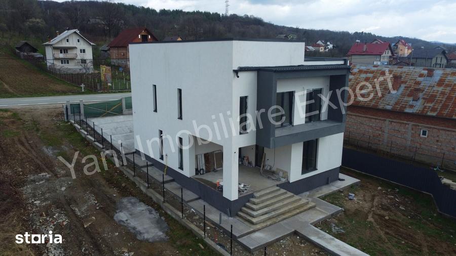 Casă cu 4 camere cu Teren 1000 Mp în Băiculești