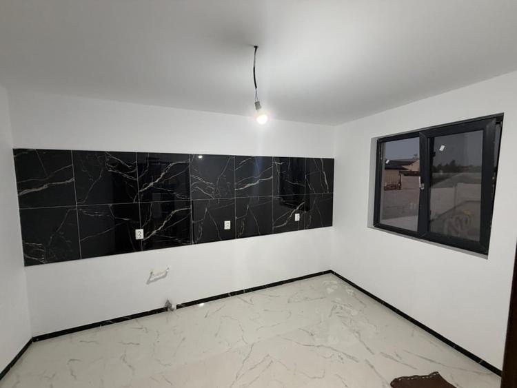 Casă individuală cu 3 camere cu Teren 280 Mp în Exterior Nord