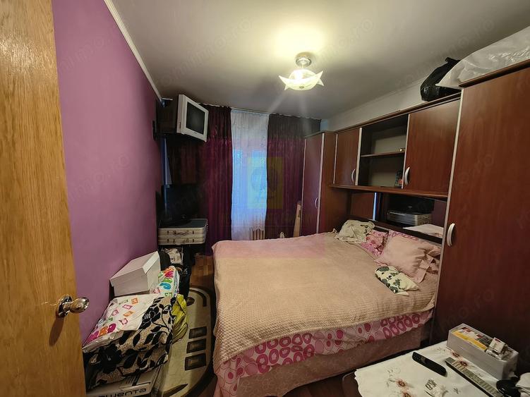 Apartament cu 3 camere decomandat, mobilat în Colentina