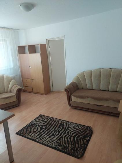 Apartament cu 2 camere nedecomandat în Mihai Bravu