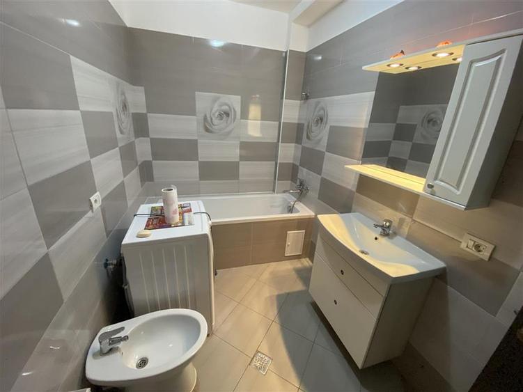 Apartament cu 2 camere decomandat, mobilat în Brăilei