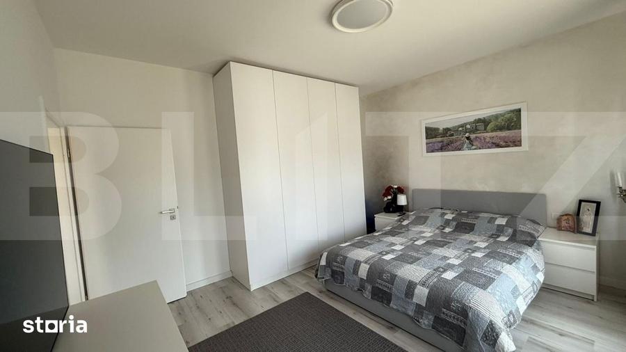 Casă cu 5 camere cu Teren 798 Mp în Peciu Nou